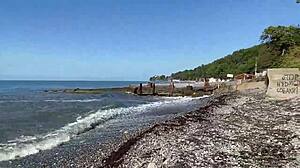 Чёрт, четыре бомжа оттрахали студентку прямо на пляже!