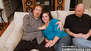 Gruba żona zadowala dwóch napalonych swingerów naraz