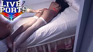 绿帽男友检查我的小穴，在被别人操完内射后