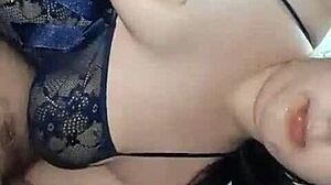 Ella sabe como pagarme las deudas usando sus talentos especiales y creatividad en la casa. Es una historia unica.