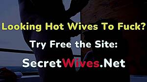 गोल्डन शॉवर आजमाया? लेडी जी के साथ वाइल्ड बाथरूम फैंटेसी में मिल्फ गांड चाटना!