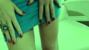 Wanna see teen girls devour huge cocks tonight?