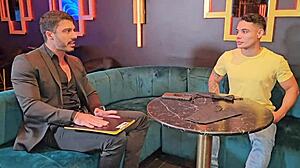 यो, यह रॉ कॉकटेल इंटरव्यू बाइसेक्सुअल हॉटी के साथ देखो