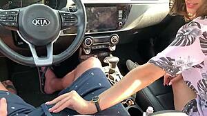 Еј кучко, немаш паре? Јаши мој велики курац за превоз уместо тога