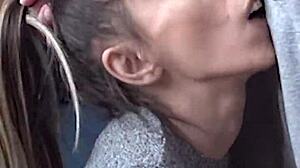 Candie Cross Hızlı Yüzüne Boşalma İçin Diz Çöküyor