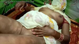 Индийская Бхабхи терпит жёсткий хардкор с болезненными криками на хинди