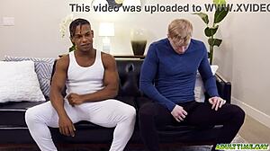 Løpe Stjerner Adrian Hart og Jesse Stone Presser Grenser i Intens Trening