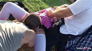 Луда јавна четворка на фарми са Кристи Лав!