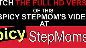 Würzige Stiefmutter in Strumpfhosen kriegt harten und rauen Fick.