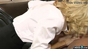 MILF บลอนด์ Tara Holiday อยากได้การเย็ดก้นอย่างหนัก