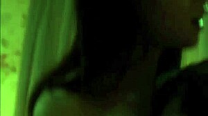 한국 레트로 영화 '인간 중독' 무삭제 자막판, 깊은 감정 불러일으켜