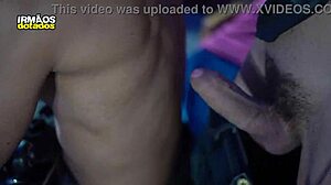 Καταστρέφοντας τη skateboarder σε έντονη δράση