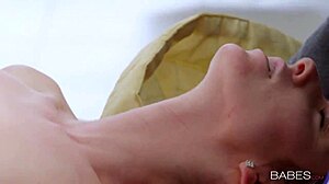 babes dancing for me, foxies gold tess 🔥