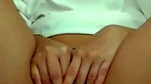 Morena Gostosa Exibindo A Buceta