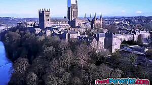 Voluptuous UK bitch, wanna suck this nerd's dong?