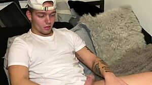hot sends video to fuck buddy: jerk off to this cumshot?
