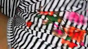 fiesta en mi casa compa�era del trabajo finge no sentir mi verga pero s�lo queria que la chimara secretaria chapina