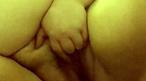 Sexy older Mexican SSBBW rubs herself just for me