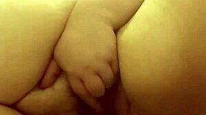 Sexy older Mexican SSBBW rubs herself just for me