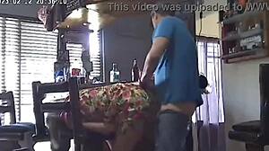 Gizli Kamera, Kocayı Komşunun Genç Kızıyla Aldatırken Yakaladı