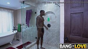 Kokohontas stepdad’s got a huge dick! 😲