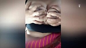 Desi baldız kirli Telugu sesli seks hikayesiyle ateşleniyor! 🔥