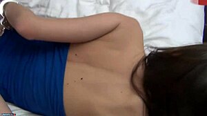 Deutsche Brünette mit fetten Titten in Handschellen anal gefickt und deepgekeult