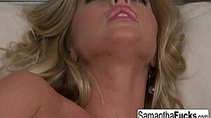 Саманта Сейнт показва зашеметяващи извивки в соло шоу