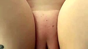 Kövér lány találkozik vastag fasszal vad ütközetben