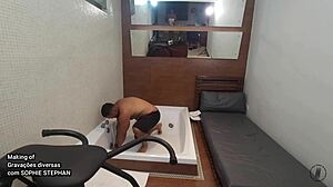 Complete in red or delicious making of Sophie Stephan for you