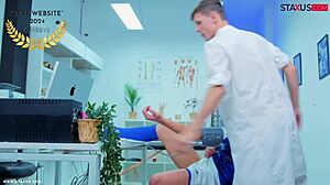 Twink, koliko kremasta postaje ova masaža sa pušenjem i masturbacijom?