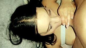 Emilyelfiecarter adulta 18+ recibe follada POV profunda y final en misionero