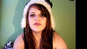 Сборник девчонок обсуждает девственность на сырой вебкамере