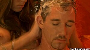 ブロンド美女が巨大チンポでストレス解消