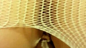 Girlfriend uses dildo toy in amateur mature session