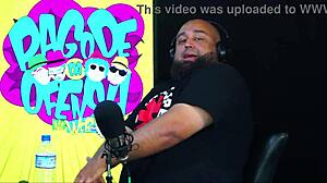 ela voltou novinha com peito gostoso bem safada