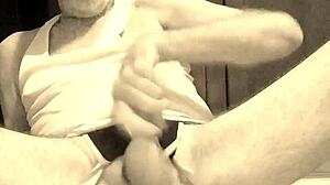 Thomas Odea's Monster Cock Masturbation!