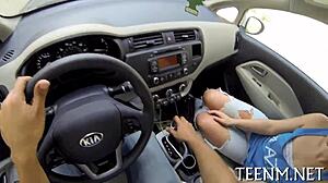 Novinha Dani Crave oferece buceta molhada pra foda selvagem