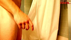 呃，18岁丰满金发大学暗恋对象被运动员猛干！