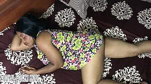 Bodybuilder's tight pussy fixes appliance guy