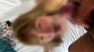 เย็ดดุเดือดจบด้วยแตกในปาก เธอเก็บกวาดด้วยรอยยิ้มน่ารัก