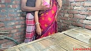 पिंक ब्रा पैंटी वाली गांव की बीवी को लोकल बांग्लादेशी एमेच्योर वेबकैम वीडियो में जोरदार चोदा!