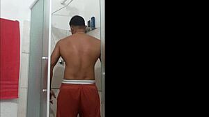 i have virtual sex with my girlfriend paty, focusing on her big ass due to covid.