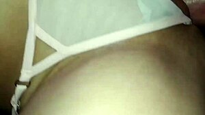 Проститутка жестко скачет в сыром домашнем клипе