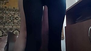 Ik leid haar hoofd om sneller te komen tussen ons