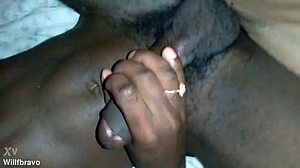 Ngeberin ke cowok hitam berotot, tapi malah nge-top dia?