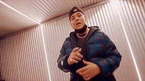 Um mano da gang é fodido pelo seu melhor amigo