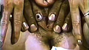 Dark Lantern London Apporte Action Taboue Interraciale Vintage. Chaton Poilu Rencontre Bite Monstre en Style Classique.