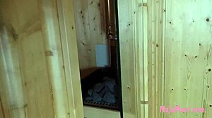 big tits girl explores herself in solo play session