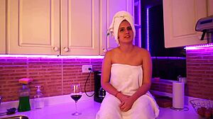 Hot babe have an interview and gets horny